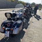 02 Hier treffen sich die Leute mit den besten Motorrädern ;)